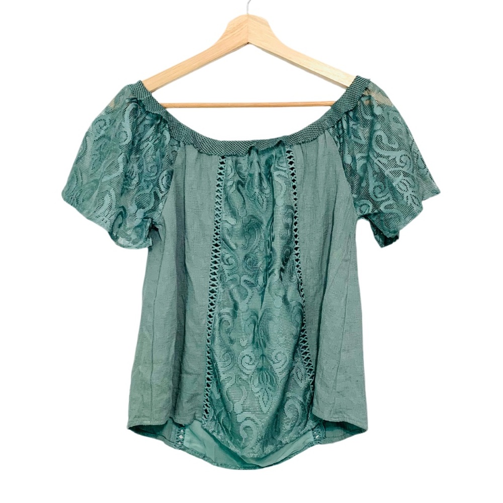 Umgee Light Green Lacy Top Short Sleeve Size Small Casual Summer Top Feminine